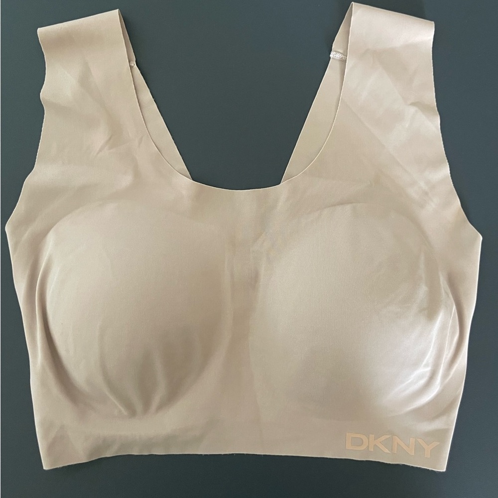 Women’s DKNY seamless white medium bra